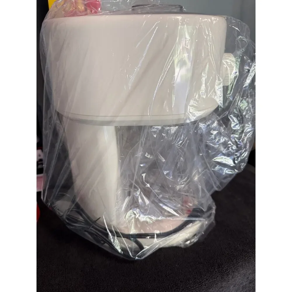 Dash Deluxe Shaved Ice and Slushy Maker in Cream Drinks Frozen Treats New